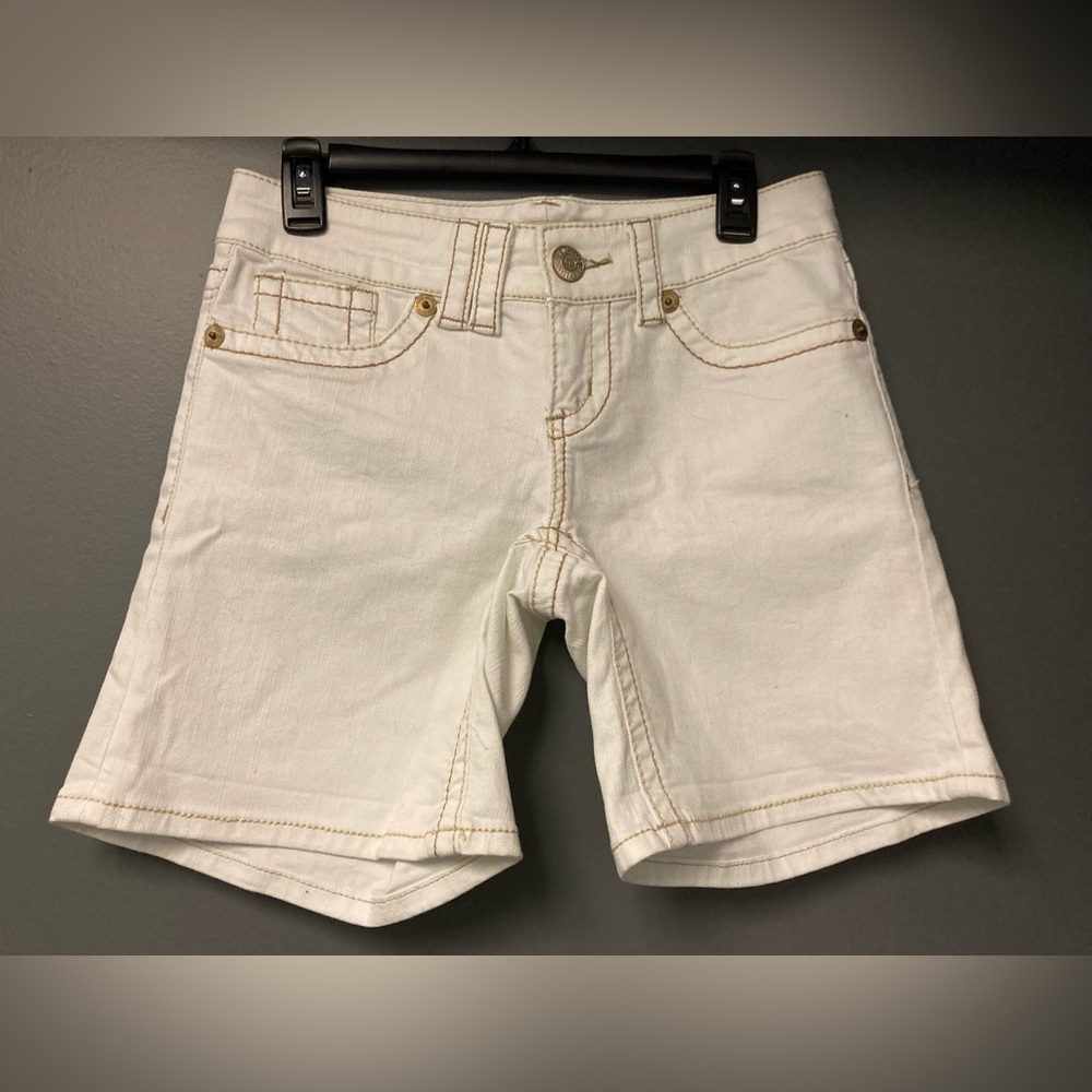 💛TODAY***$13***Seven7 ecrus yellowish tint short, dark beige finishing stitches